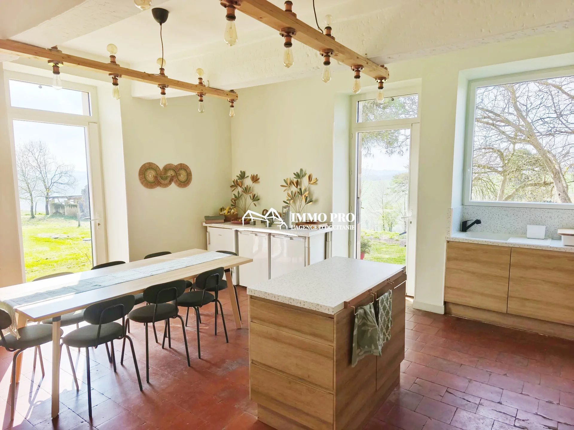 SOUTH-WEST of FRANCE  Superb setting   Elegant Manor House  4HA + OPTION on 32HA