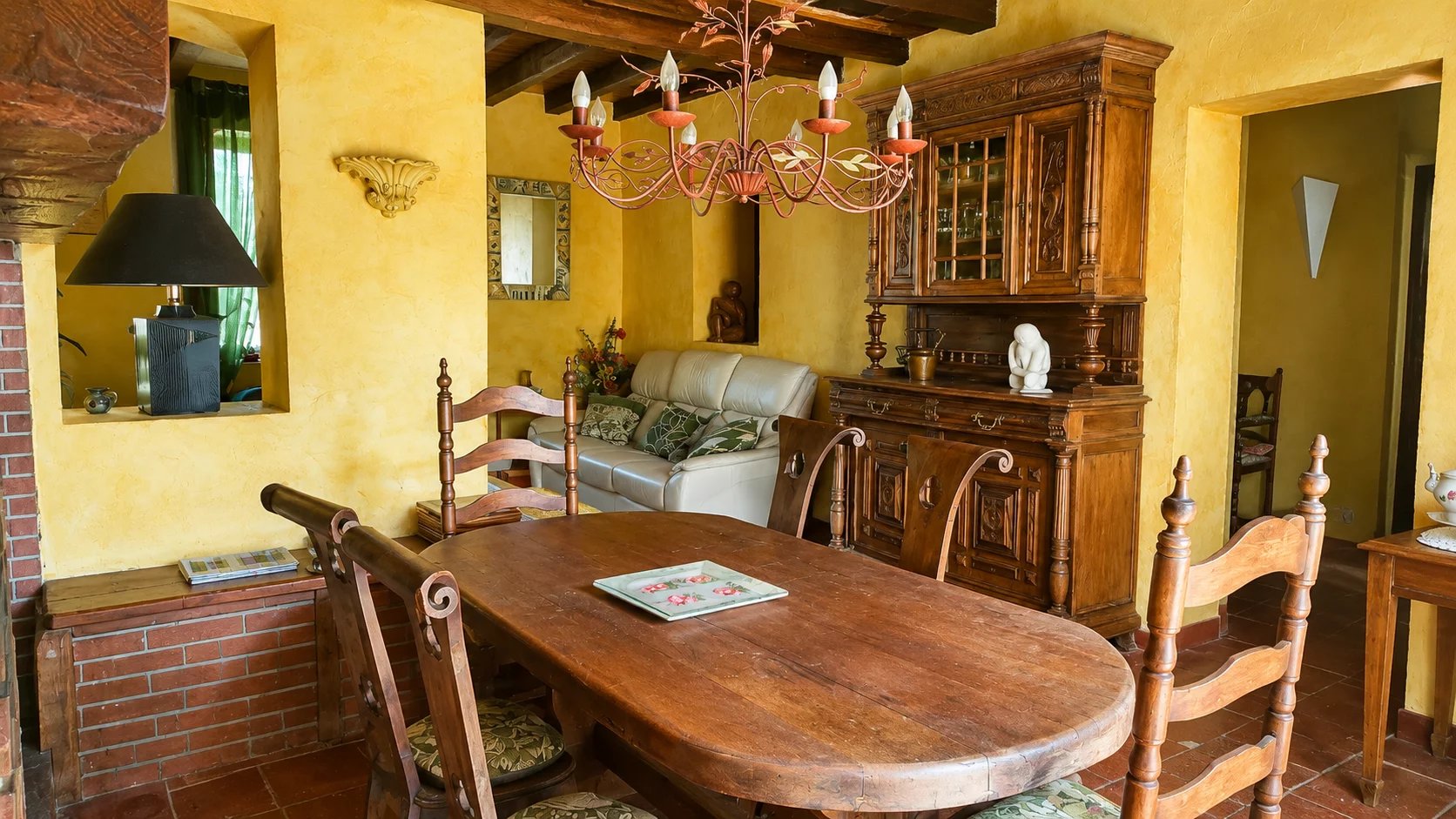 SAMATAN  Maison de campagne à rafraîchir