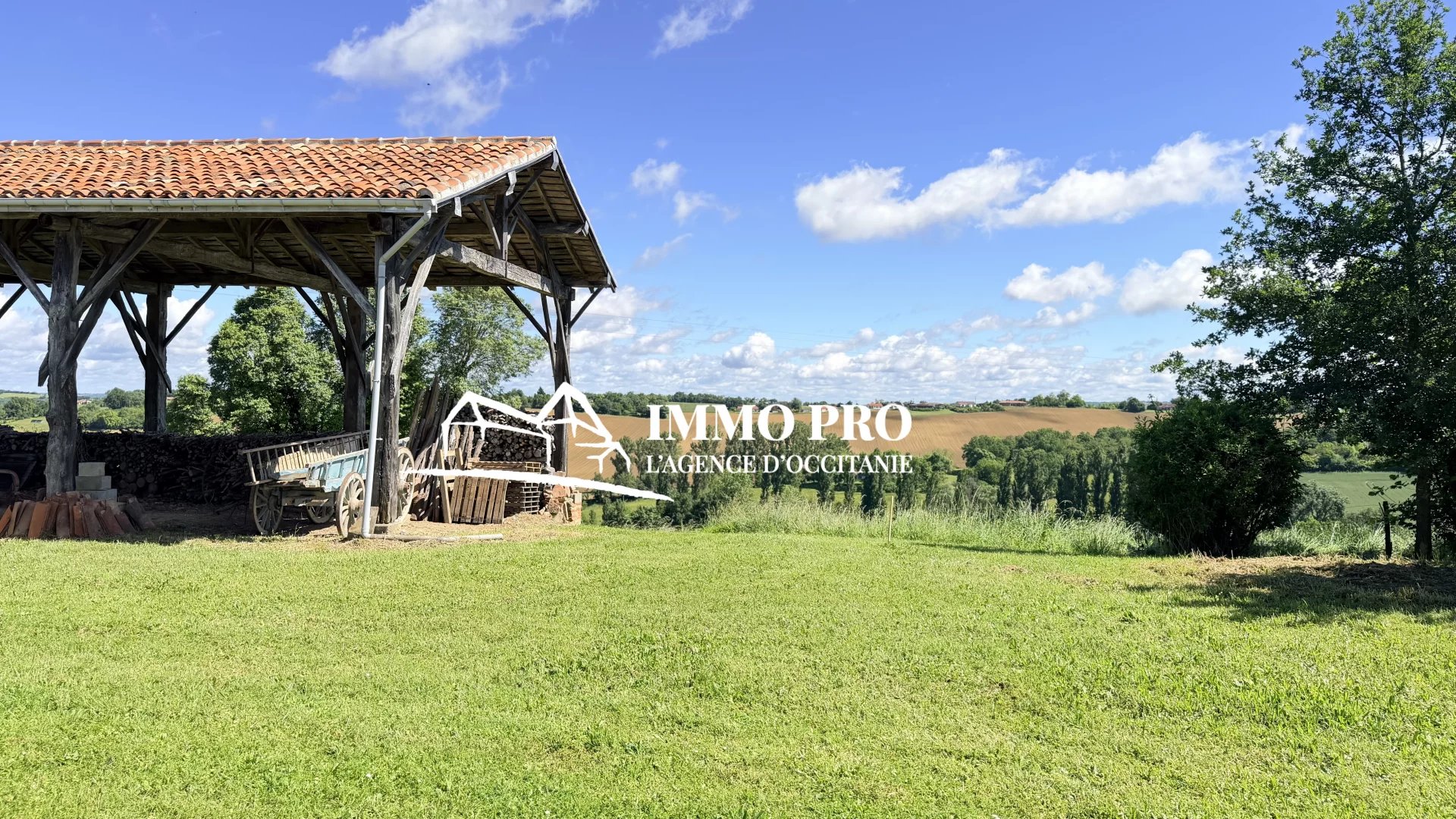 SAMATAN – Great Potential: Country House with Outbuildings