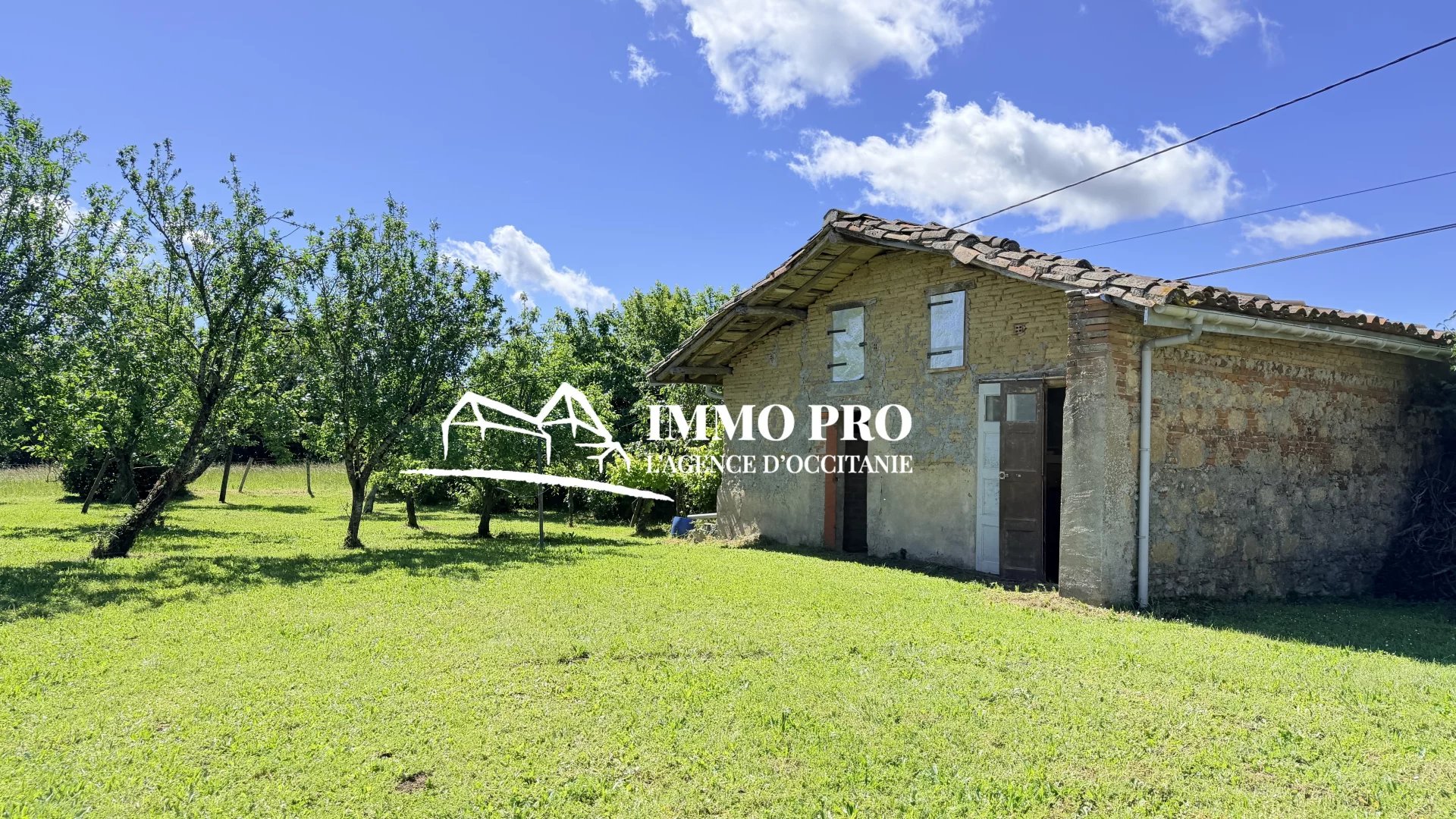 SAMATAN – Great Potential: Country House with Outbuildings