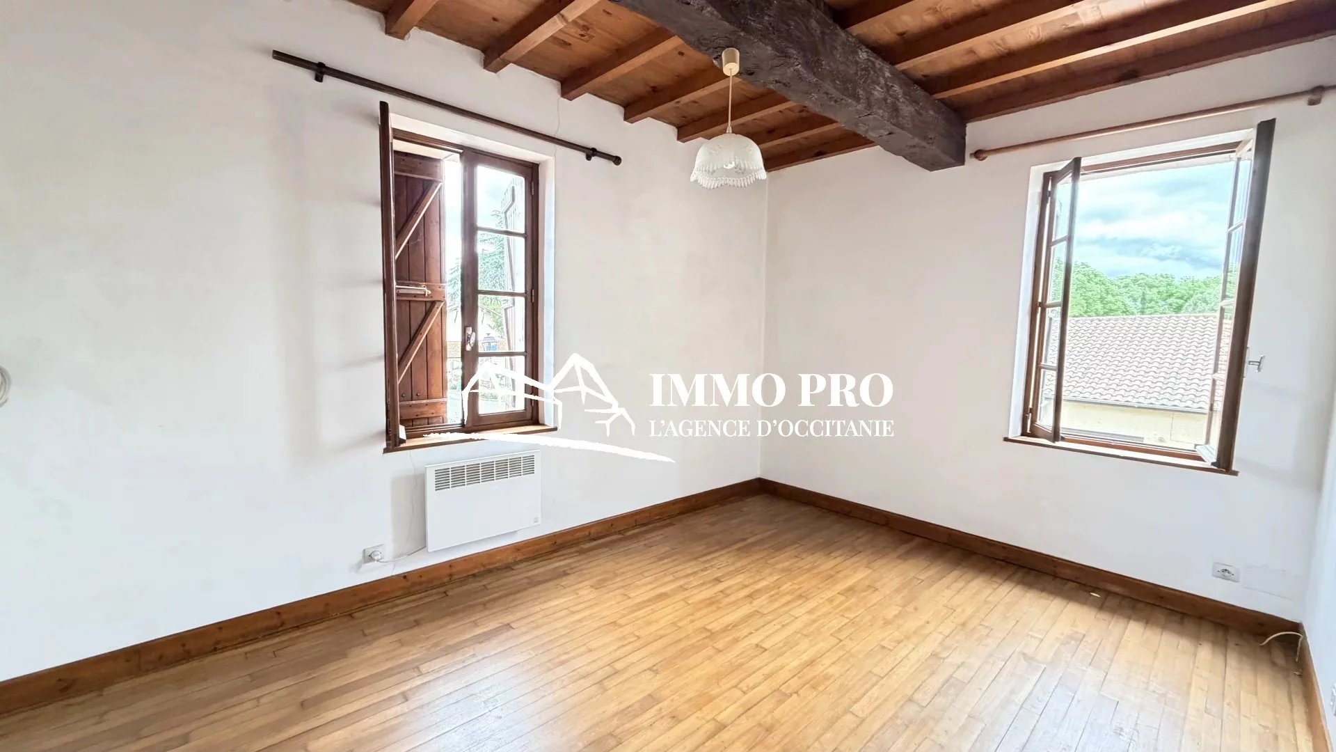 Samatan Town Centre – House with Terrace