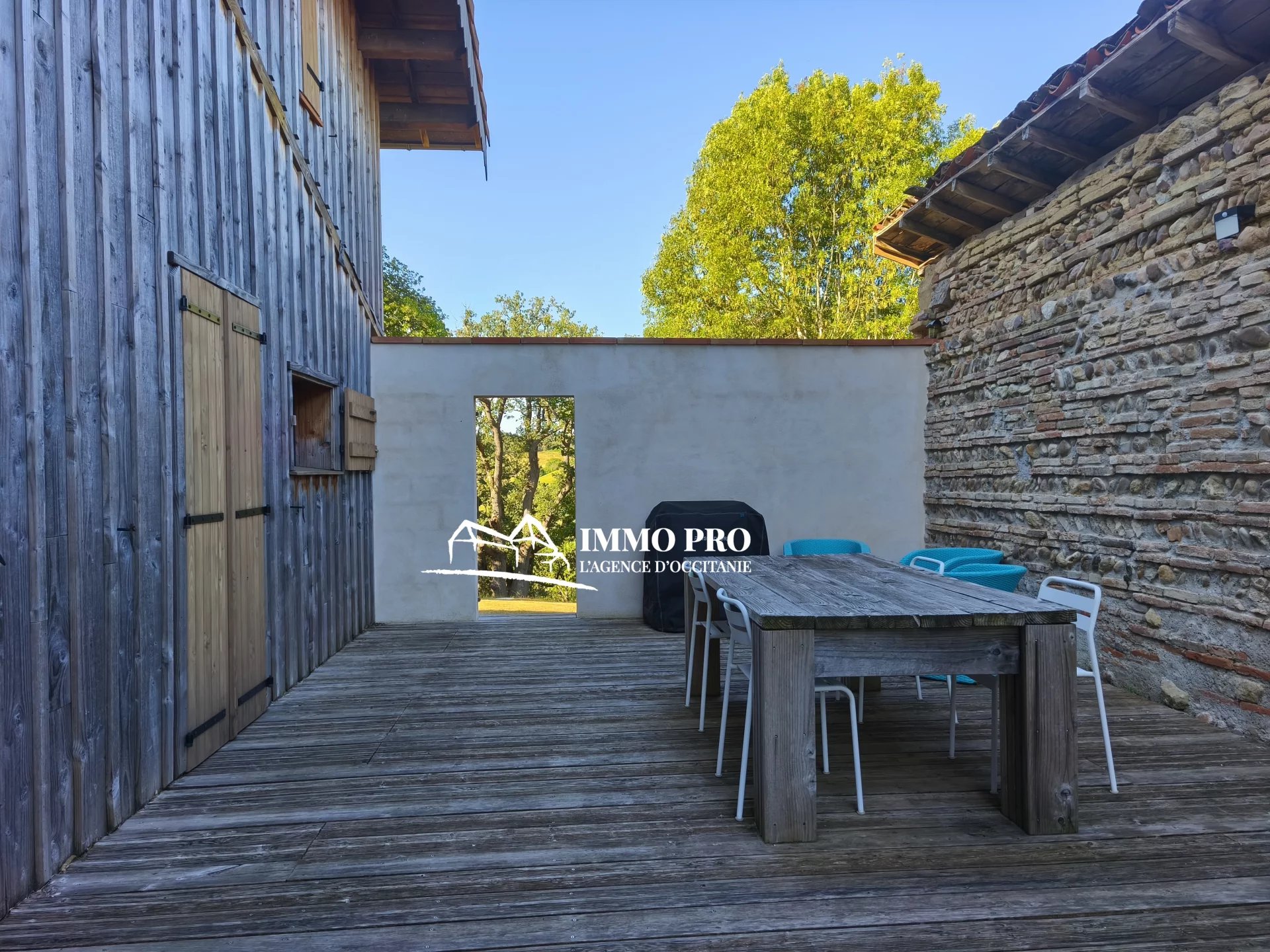 Le Fousseret   Maison ancienne rénovée AU CALME