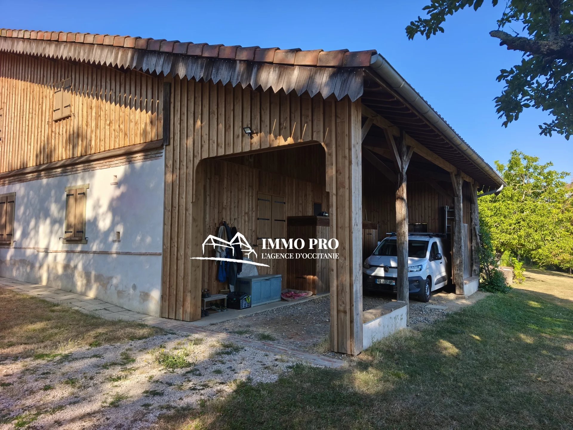 Le Fousseret   Maison ancienne rénovée AU CALME