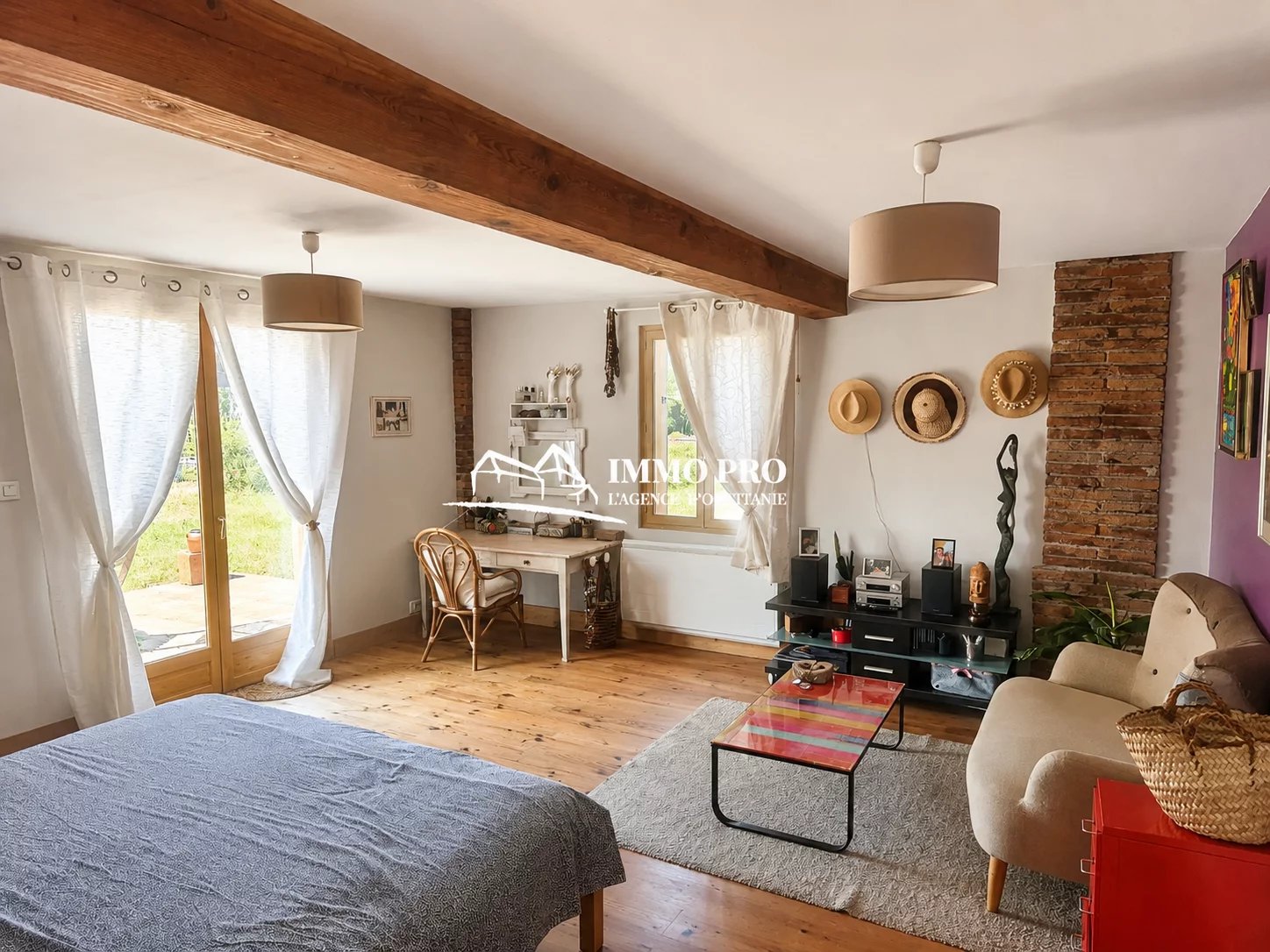 Samatan  Maison rénovée et son couloir de nage  VUE PYRENEES