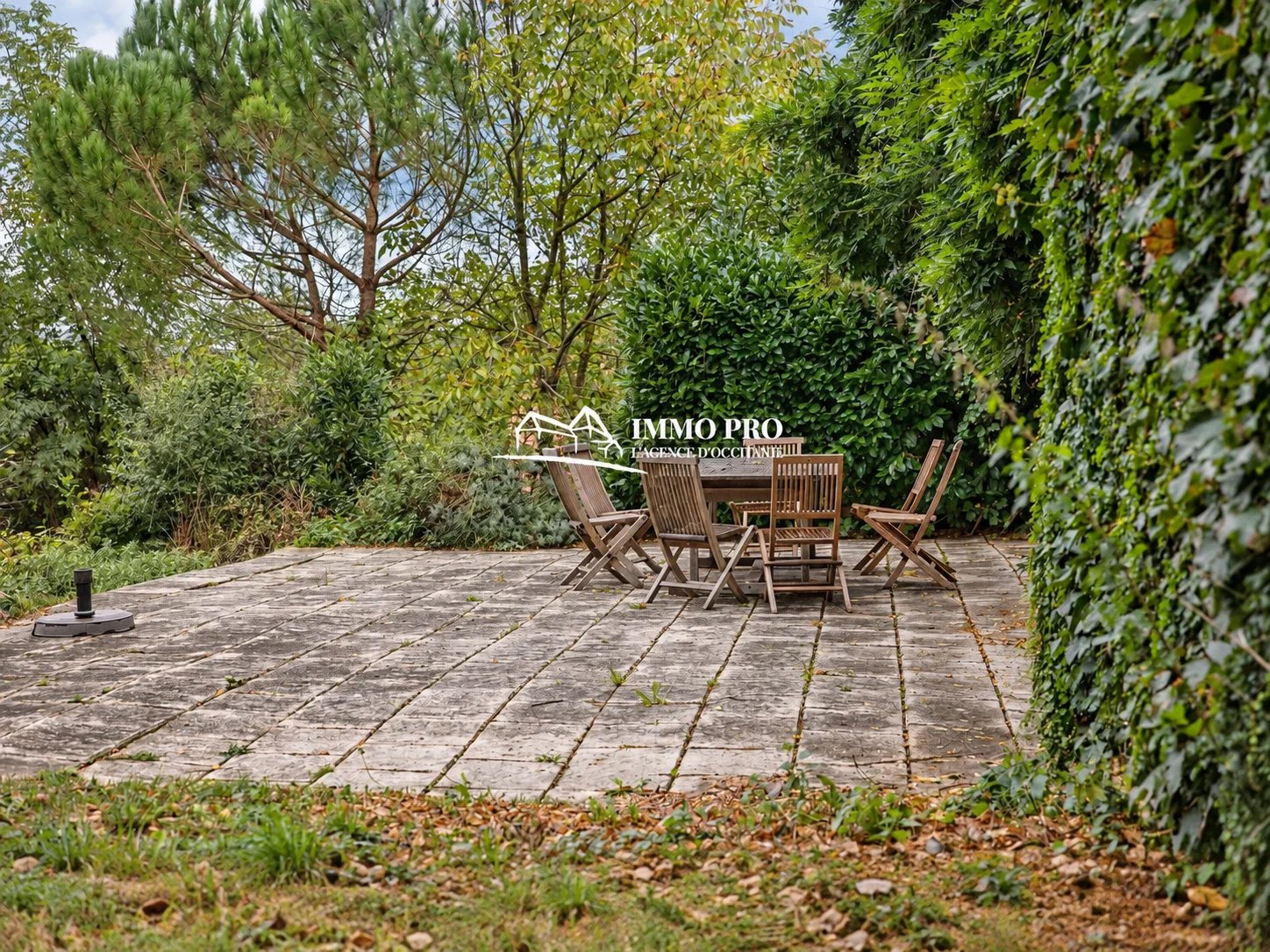SOUTH-WEST of FRANCE  CHATEAU & INDEPENDENT HOUSE on 2.3HA