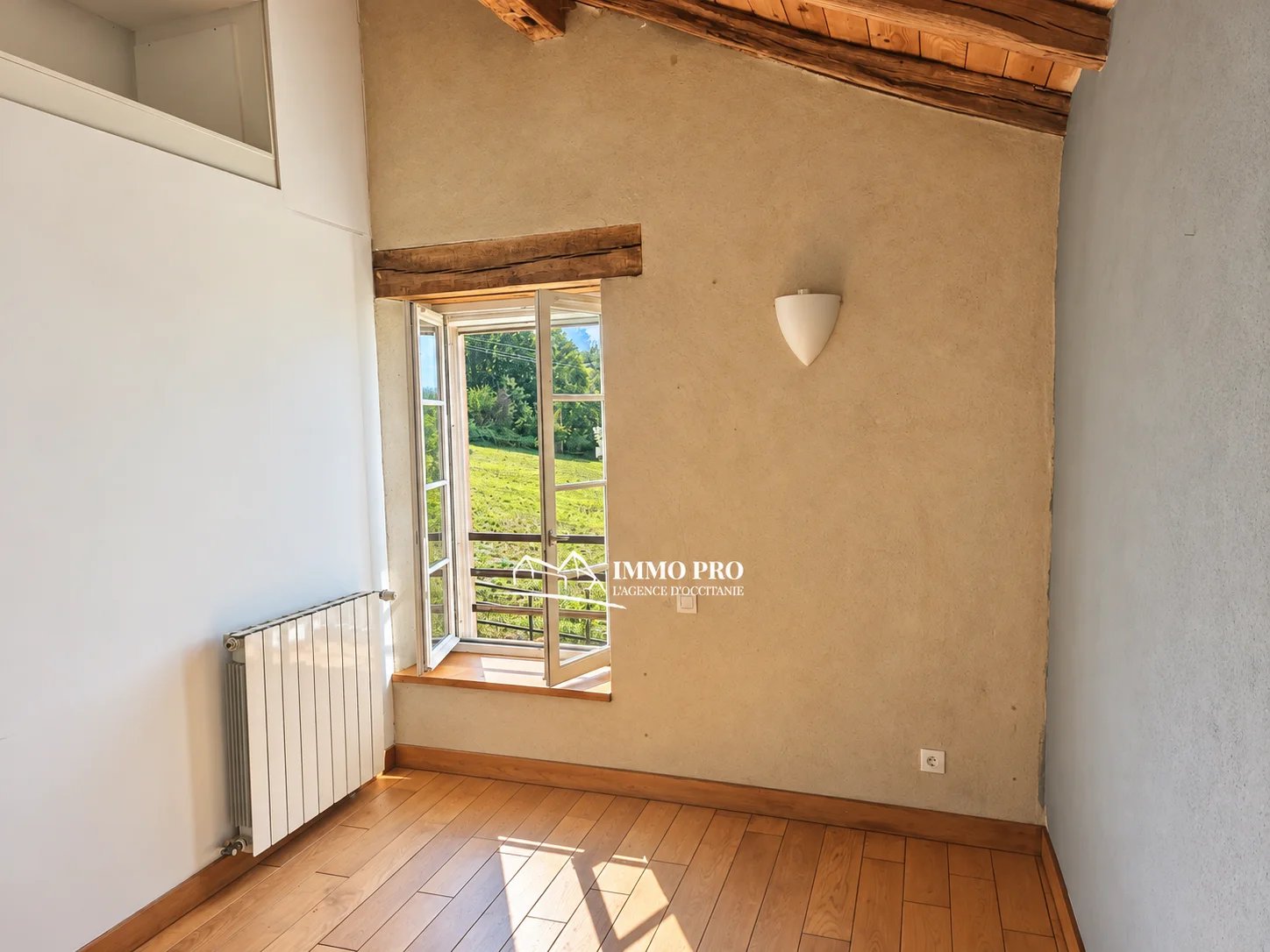 SOUTH-WEST of FRANCE  CHATEAU & INDEPENDENT HOUSE on 2.3HA