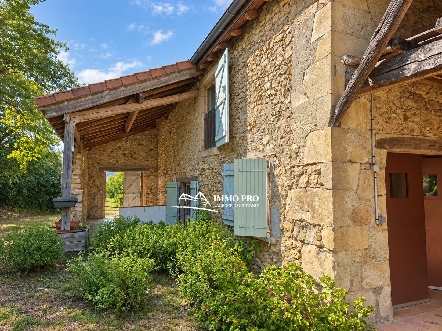 SOUTH-WEST of FRANCE  CHATEAU & INDEPENDENT HOUSE on 2.3HA