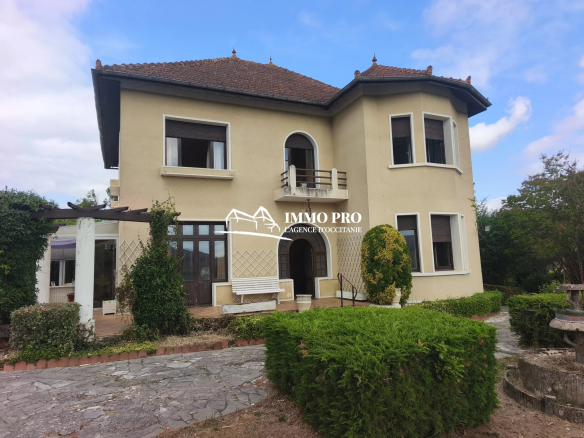 Gimont    Maison avec Piscine & Dépendance