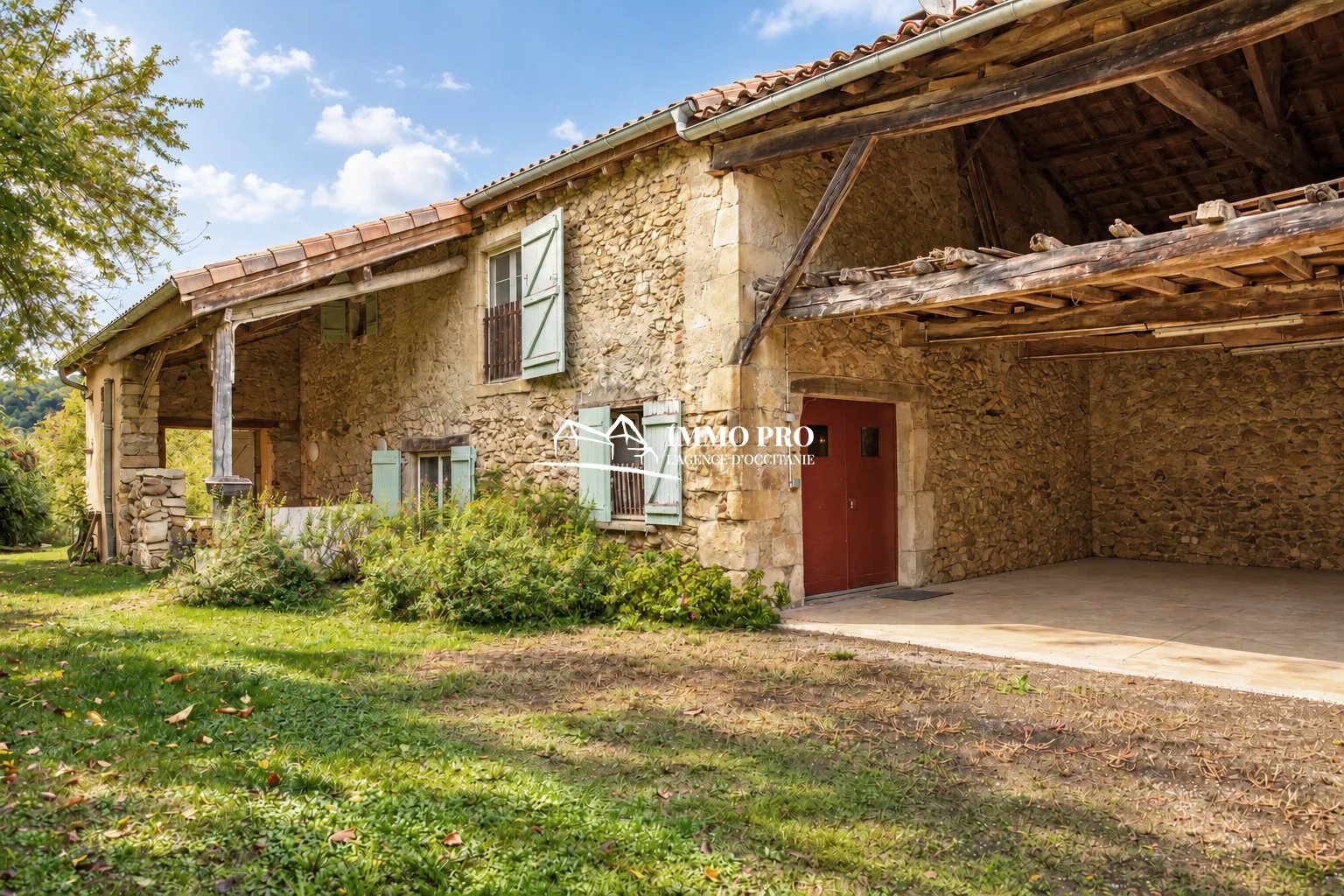 SOUTH-WEST of FRANCE  CHATEAU & INDEPENDENT HOUSE on 2.3HA