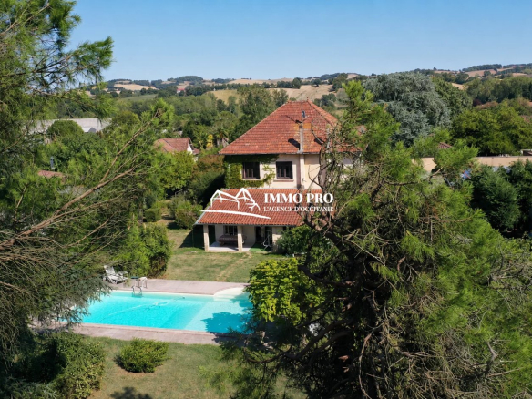 Gimont    Maison avec Piscine & Dépendance