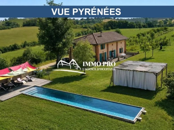 Samatan  Maison rénovée et son couloir de nage  VUE PYRENEES