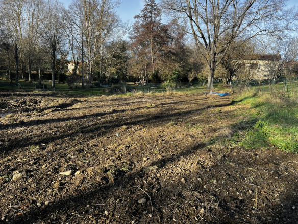 SAINT LYS – Terrain à bâtir