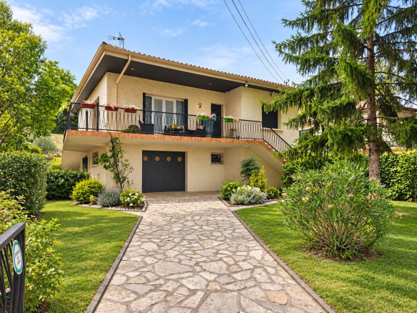 SAMATAN  Maison T4 avec grand garage et jardin