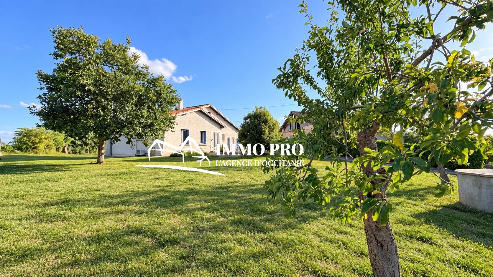 l’Isle Jourdain  Cadre privilégié   Maison de campagne – Vue Pyrénées