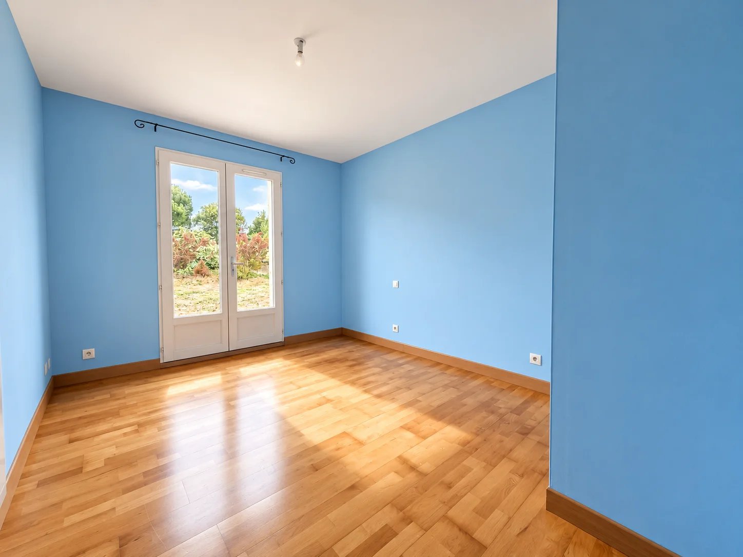 LOMBEZ  Maison à louer avec jardin et garage